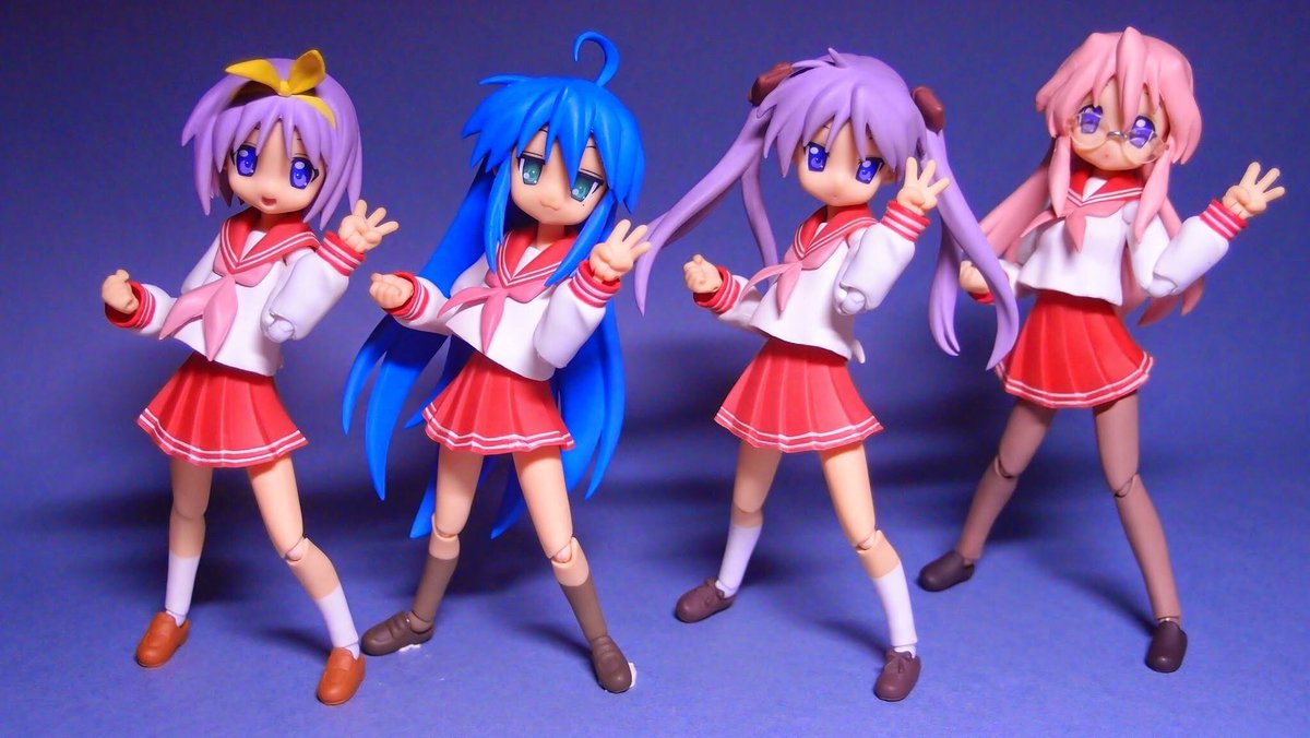 xenonpan's tweet photo. また懐かしい写真を見つけた。
もってけ!セーラーふく
#らきすた 
#フィグマ写真部 https://t.co/K9z8CVdLfb