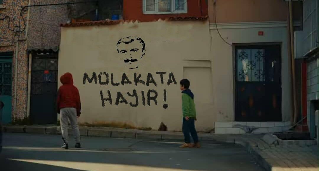 #SağlıkçılarMülakataKarşı Cümle alem duydu bizi sen duymadın vicdansız. Çocuklar bile söylüyooor Sağlıkçılar Mülakat İstemiyor, Atama İstiyor