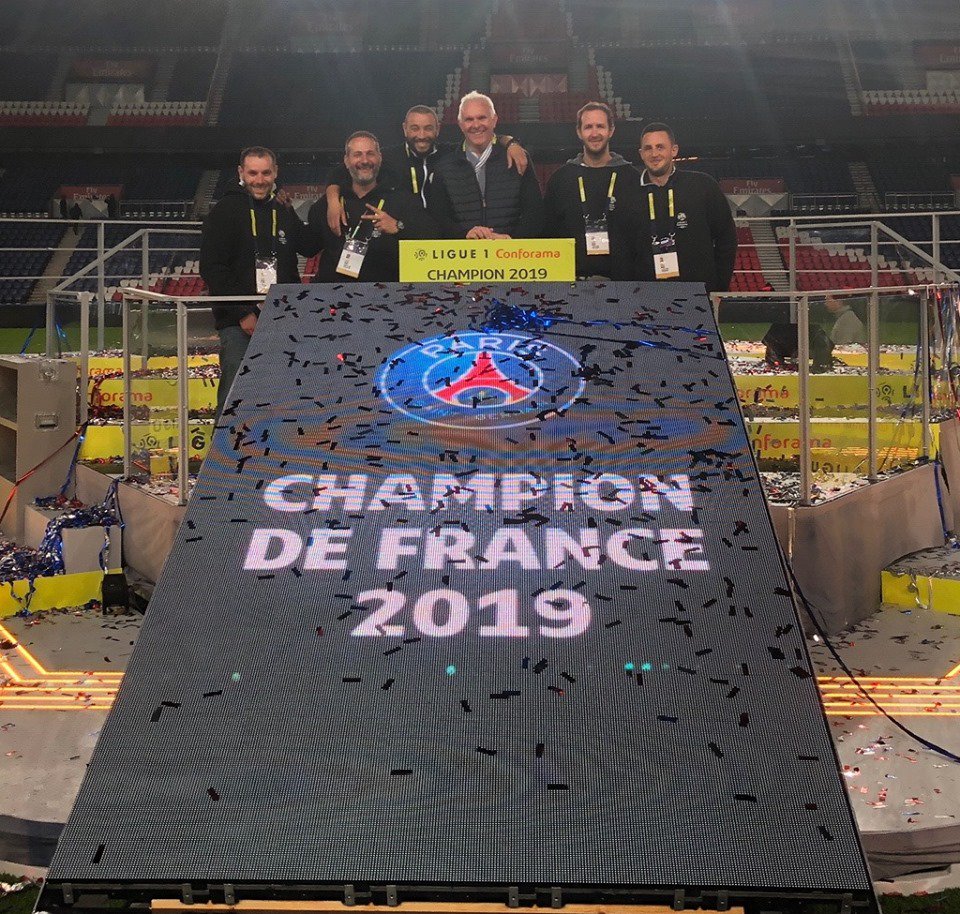 videlioinfo's tweet image. L'équipe #videlioevents ravie d'être aux côtés de @MCI_France lors de la remise du Trophée de Champion de France de @Ligue1Conforama pour le compte de la @LFPfr  #murled #events #CHAMPI8NS #Ligue1
