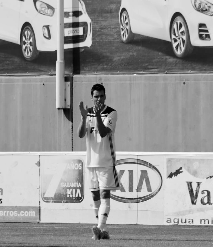 Alvaromartin_7's tweet photo. Tras el día durísimo de ayer, estoy seguro que será un paso atrás para volver con más fuerza al lugar que el @CDCanillas se merece y nunca debió salir. #VamosCanillas https://t.co/tQjHFwTIFi