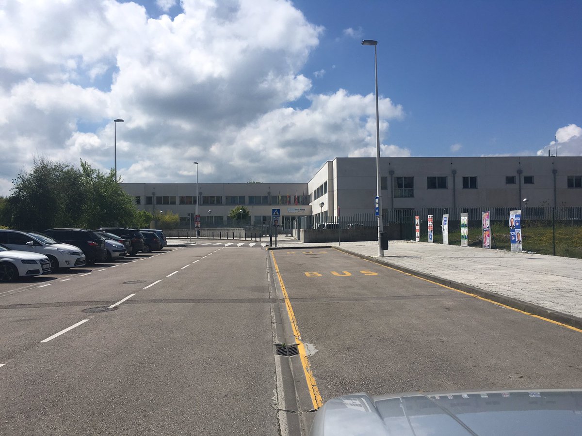 Escuela Municipal de  Música, instalaciones deportivas, Centros Escolares .......obras realizadas con Gobiernos del Partido Popular en Santa Cruz de Bezana .