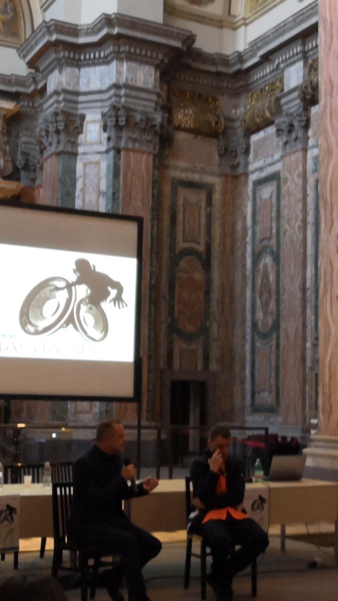 EleonoraMasullo's tweet photo. Conversazione tra @LelloSavonardo e #Anastasio. L'importanza della creatività nella composizione e interpretazione della musica.

#Bitgeneration #music #DigitalMusicForum https://t.co/QuNSD5tlzd