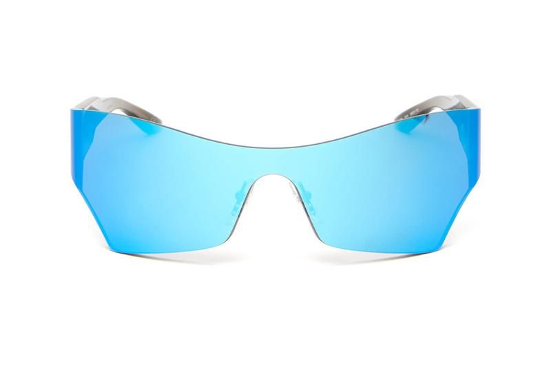 pausemaguk's tweet photo. NEW FASHION ALERT!
Balenciaga Unveils Futuristically-Designed Sunglasses https://t.co/EphpCEJeJm
#PAUSEorSkip?
#pauseshots https://t.co/v2wSN2qSQ7