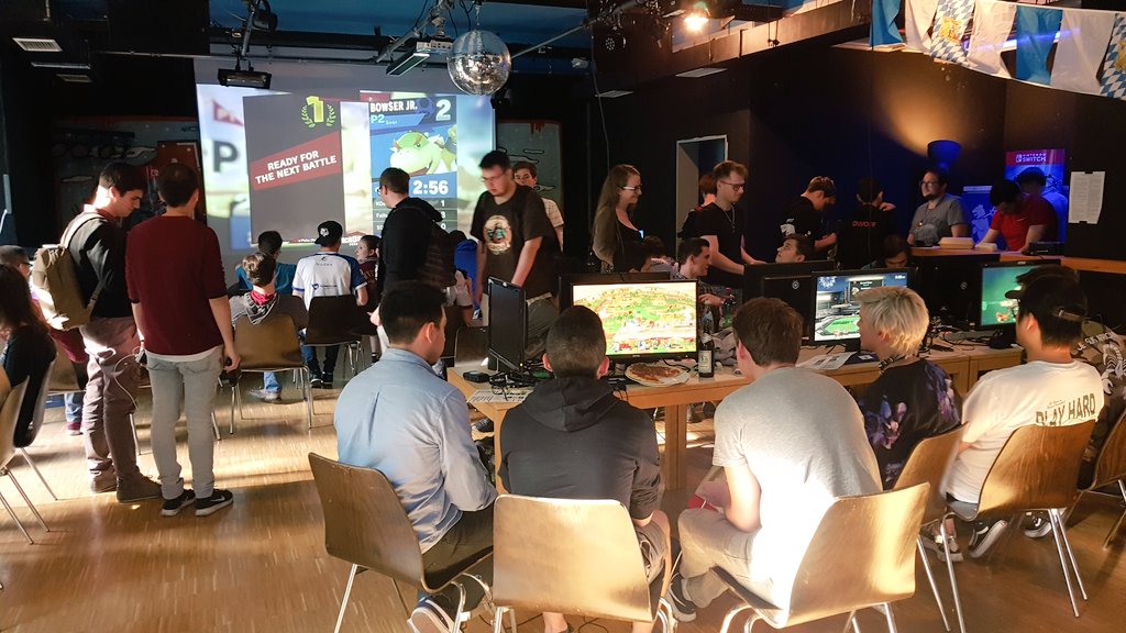 MunichSmash's tweet photo. Here are a few more pictures of #MSA5 to give you an impression of the atmosphere
We host our weeklies in the same venue so if you live nearby you should definetly come and visit us. https://t.co/krxYWBjQjm