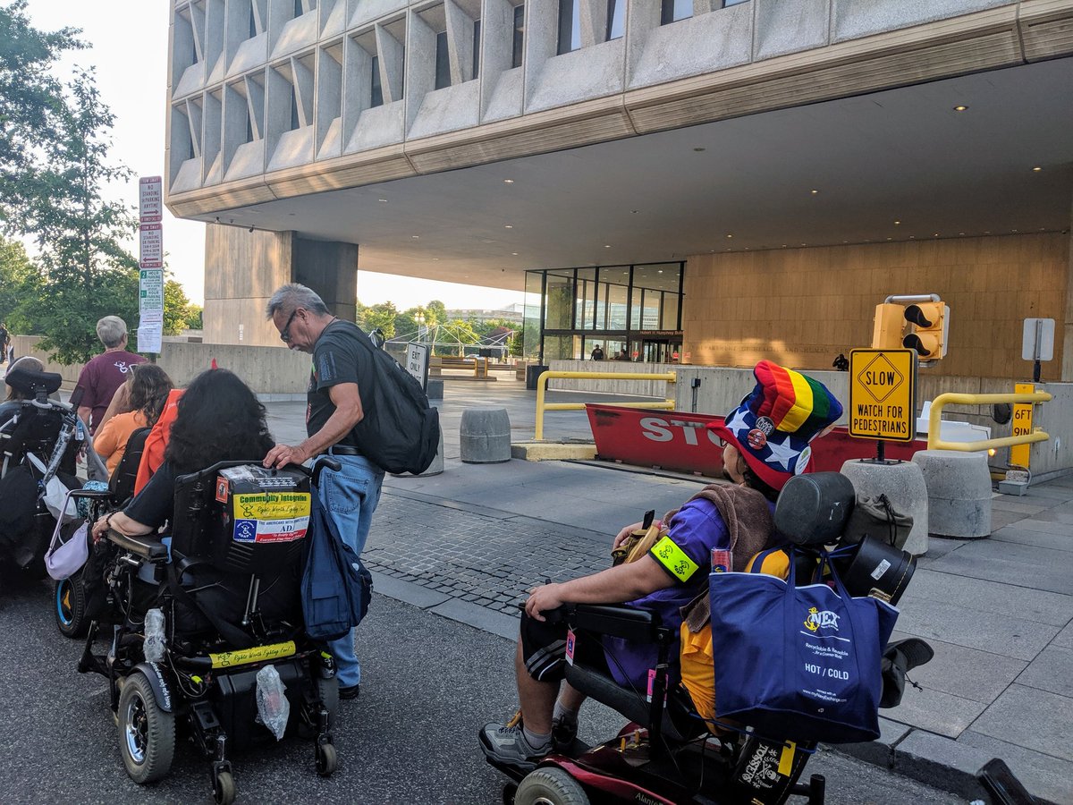 shayzalis's tweet photo. An early morning with @NationalADAPT
#RollWithADAPT #ADAPTandRESIST #FreeOurPeople #OurHomes #NotNursingHomes https://t.co/IQKFiDCPwg