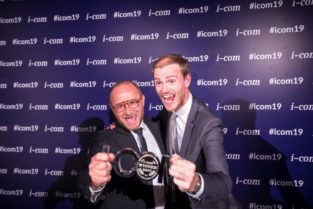 [ <a href="/icomglobal/">icomglobal</a> ] Deux exemples d’utilisation de la #data, pour se libérer du joug des distributeurs sur la data Conso (<a href="/Heineken/">Heineken</a>) et du joug des catalogue papier (@GroupeCarrefour).  cc <a href="/FredJoseph_UKFR/">Frederic Joseph</a> <a href="/ArtefactDigital/">Digital Artefact Studio</a> <a href="/TougBat/">BAPTISTE TOUGERON</a> 

→ petitweb.fr/data/i-com-com…