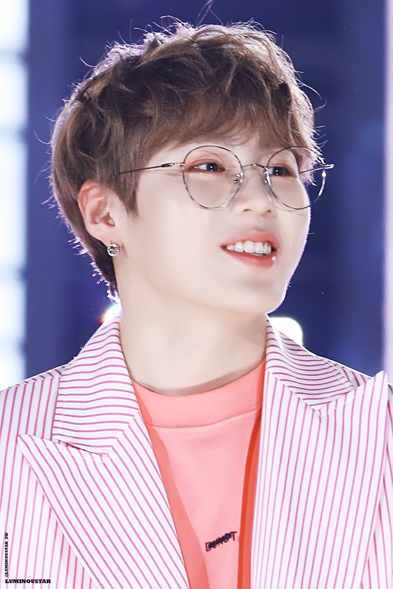 Luminoustar_sw's tweet photo. 말랑말랑해❣️
#하성운 #성운 #SUNGWOON #ハソンウン #河成云

https://t.co/sTIHsbh14E
https://t.co/SQR7yRPyio

#루미너스타 @gooreumseng @HSW_officialtwt https://t.co/aAV3vzb3Zv