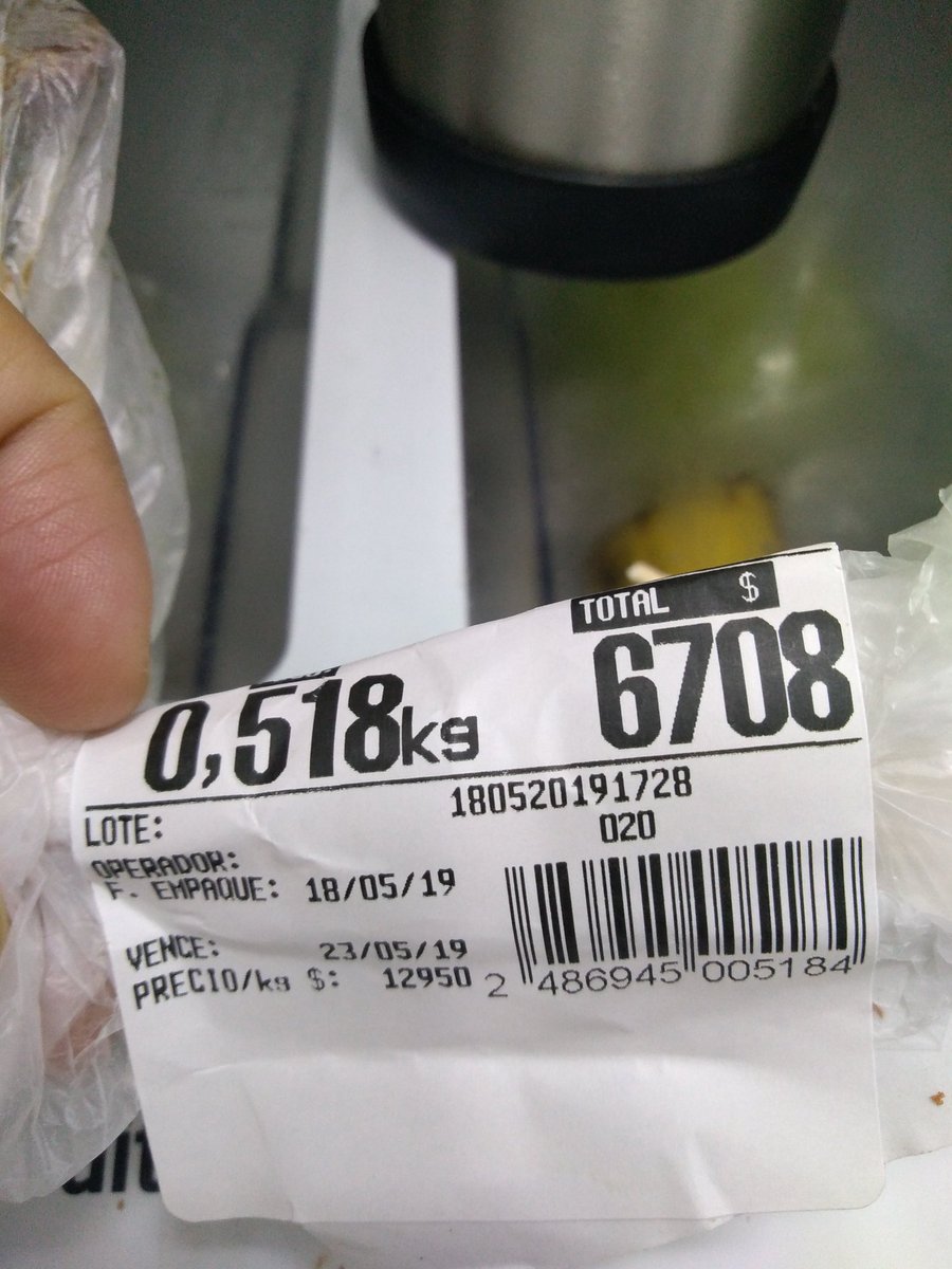 Compre esta carne molida el sábado 18 de mayo en <a href="/almacenesexito/">Éxito®</a> la fecha de vencimiento dice 23 de mayo. Hoy 22 esta verde y huele horrible. Que engaño. (se mantuvo la cadena de frío)