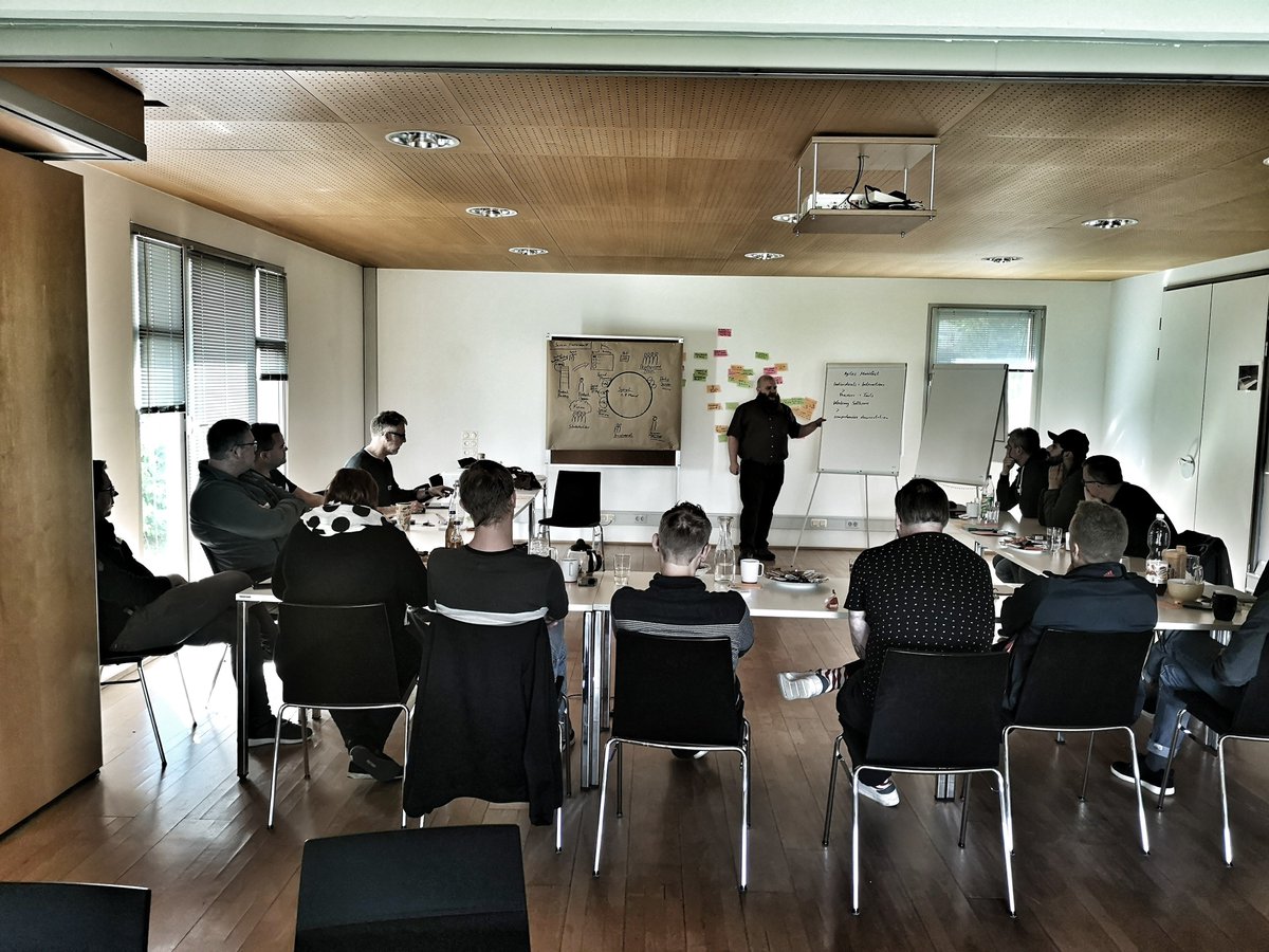 SharePoint2IPI's tweet photo. Auch für uns steht die persönliche #Weiterbildung ganz weit oben auf der Prioritätenliste. Deshalb gab es zuletzt eine dreitägige #scrum Schulung - die nächsten Projekte können starten 💪 #intranetagentur #digitalworkplace https://t.co/ZlkjzQO76N