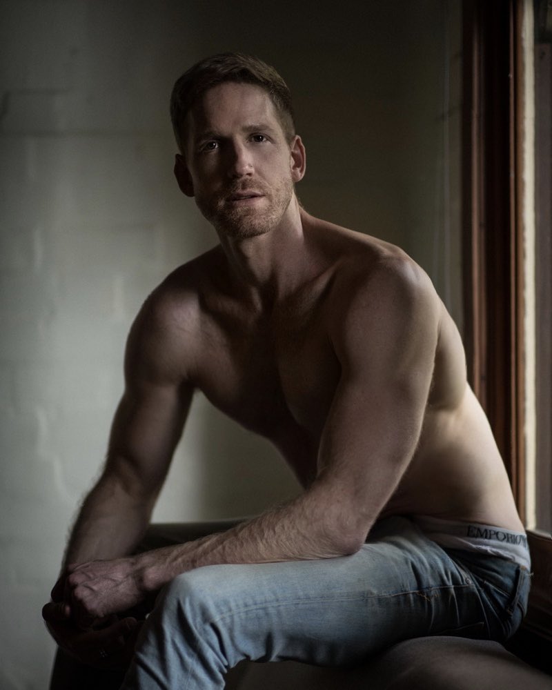 🍂 “Risk being seen in all of your glory” ~ Jim Carrey 📷: Joey Sbarro, image size:800x1000