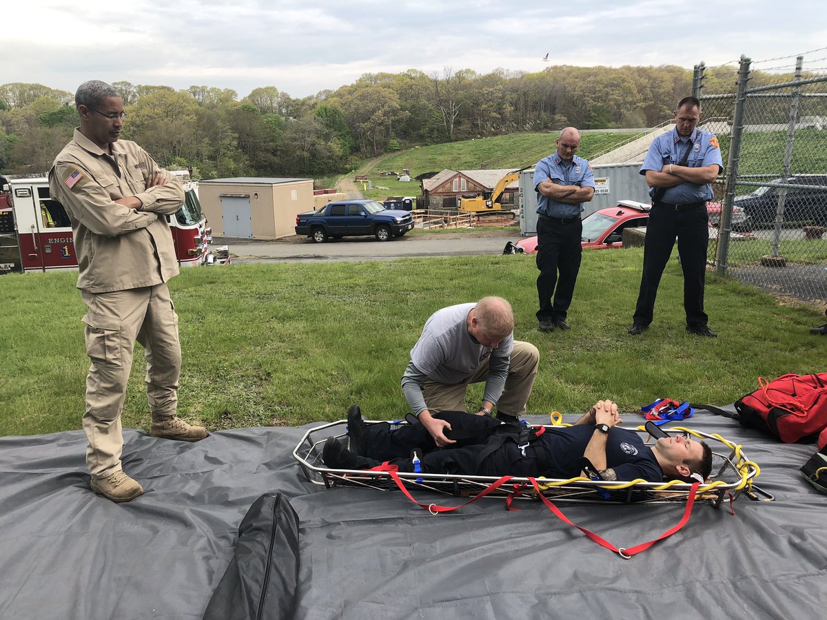 NEMassTRT's tweet photo. @NEMassTRT and @gloucesterfire are conducting combined training/drilling today. #Interoperability #neverstoptraining #trainingwillsaveyourlife https://t.co/4W69jyqB7M