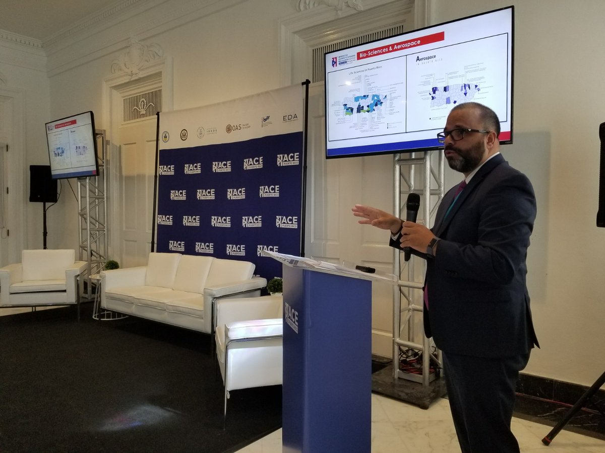 DDECPR's tweet photo. Comienzan las visitas del grupo que participa del evento #ACE11. Más temprano @Sec_Laboy_DDEC participó de la apertura bajo el tema: "An overview of the Innovation and Entrepreneurship landscape of P.R., its high-tech focus, and strong partnering capabilities". https://t.co/j7iQE6aya7