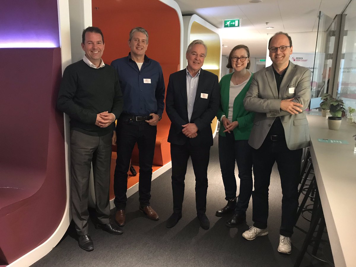 digitejo's tweet image. Samen met aantal leden van @experTeasers zo presentaties verzorgen voor Netwerkcafé Amsterdam in De Nieuwe Poort op de Zuidas. We hebben er zin in!