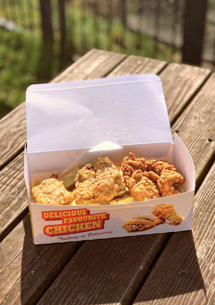 Boundary___'s tweet photo. Don’t miss out on Southern Fried Chicken at the Boundary! #Boundaryfishandchips https://t.co/gogyfE70aK