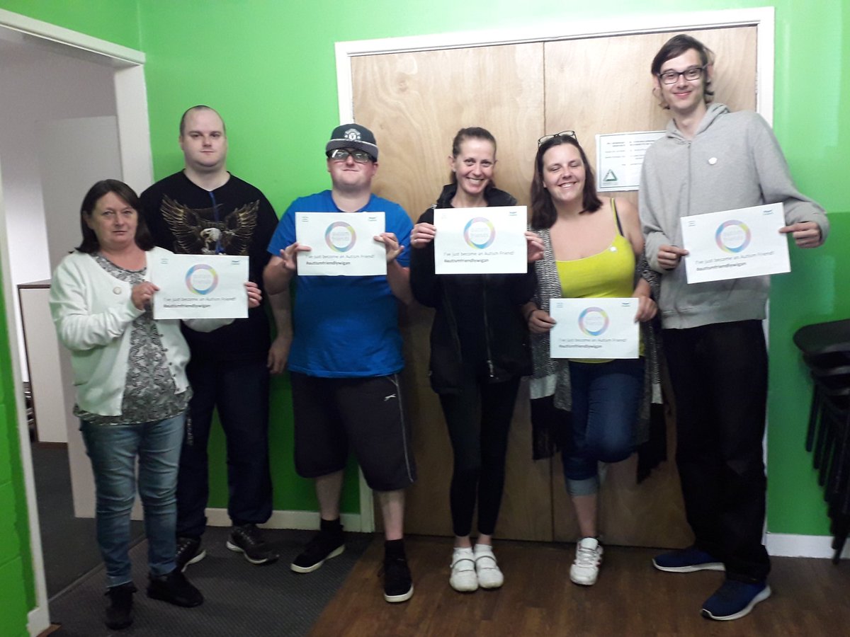 MuthaOfTheAce1's tweet photo. This morning at @GroundworkCLM #rootstowellbeing #wigan #groupA became our latest #AutismFriends @WiganCouncil @IhlWigan @Autism_Friends 
Thank you for listening. https://t.co/ezih6Lv5za