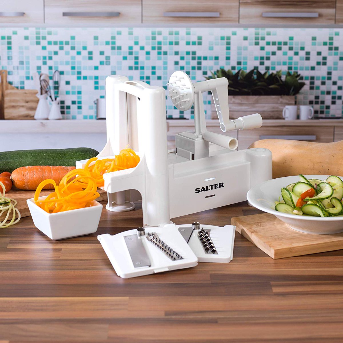 HeyGymbo's tweet photo. Hiyaaa Brocco-Lee! 🥋 (soz, thats all I had🤪)

RT &amp; FOLLOW &amp; FB LIKE 2 #win our #freebie @SalterUK #Spiralizer #competition #MondayMotivation #ItsWhatWeDo https://t.co/LSEujFJ8zA