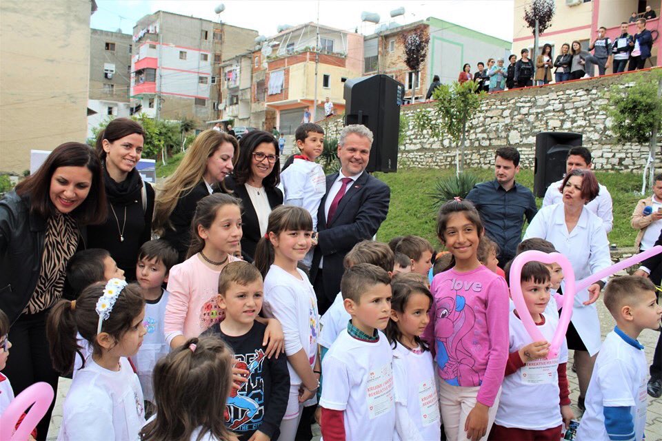 AlbaniaRegional's tweet photo. Municipality of #Patos has new and improved public spaces dedicated to children. Thanks to RDPA’s Pilote Grant Scheme local structures are improving their capacities in managing development projects. @AustriainALB #SwissGovernment @josattler https://t.co/Qo7cwaXlyP