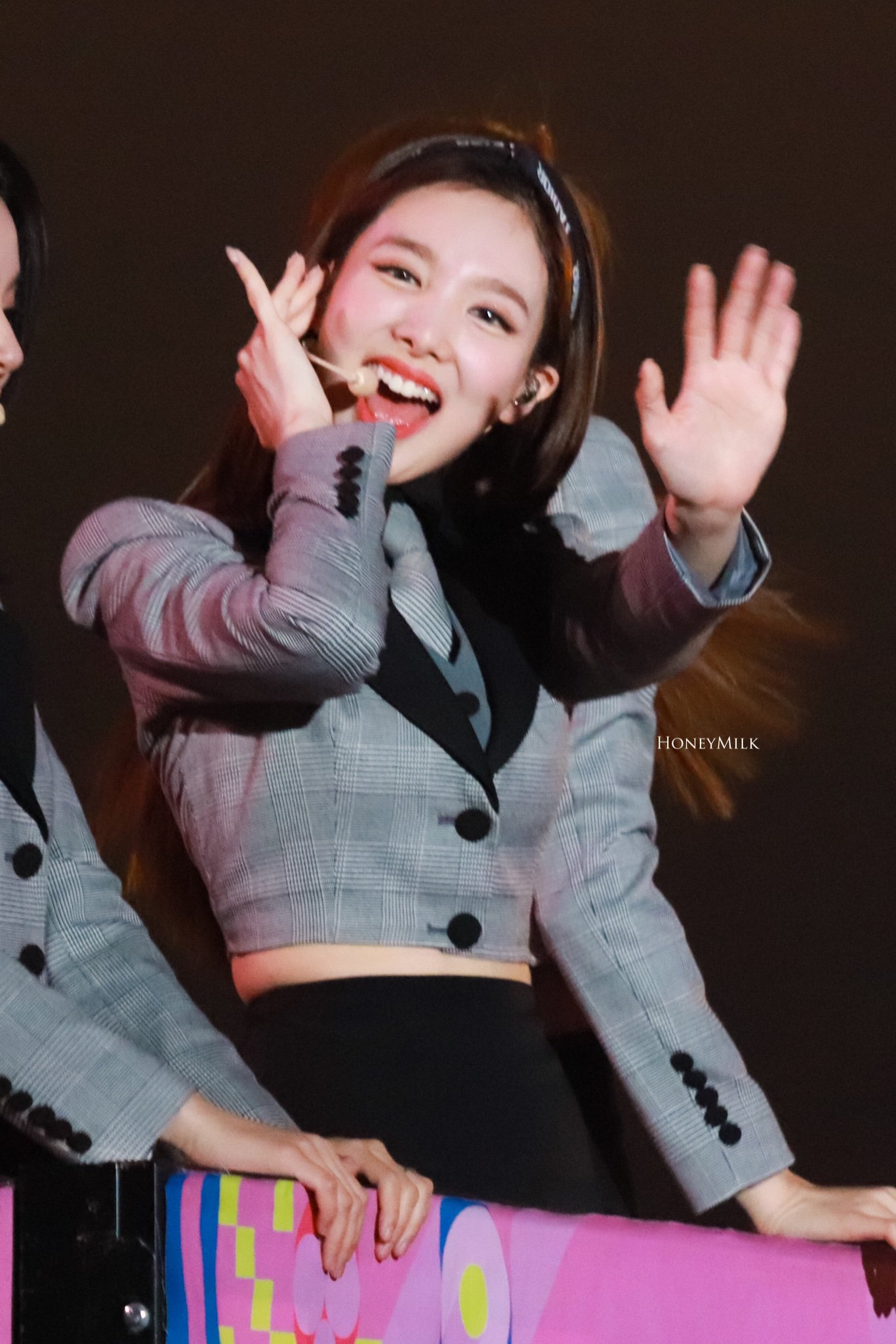 D7Afj8GU8AAMDTa.jpg:orig