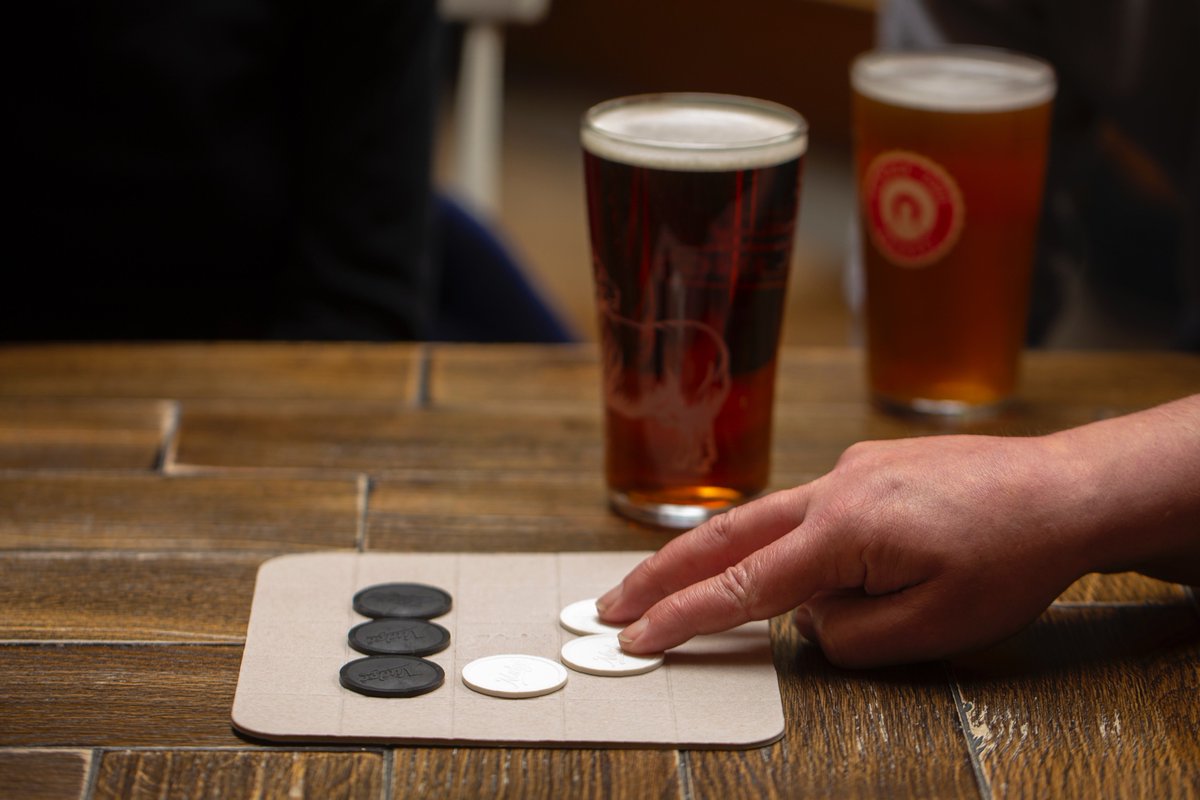 nudge_games's tweet photo. Send your opponent over the edge with this exciting new abstract strategy boardgame. An unbelievably simple 2 player challenge for people who like to get straight in on the action.  #newgame #nudgegame #pubgaming #boardgames #game https://t.co/Md1piwnKjQ https://t.co/KzxtadykAi