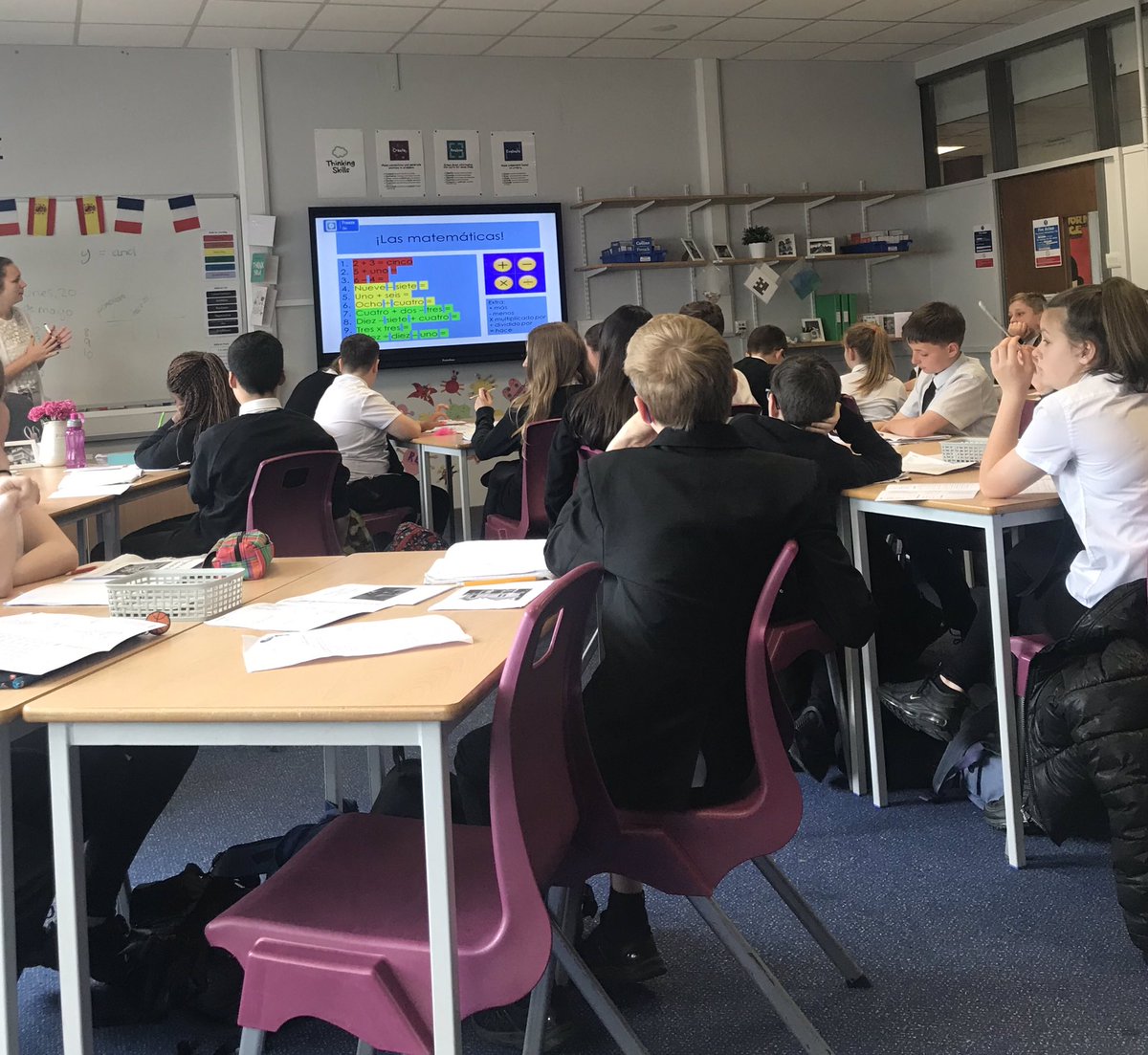 BathAcadML's tweet image. S2 have been working on maths in Spanish with our student teacher Miss MacKay 👩🏻‍🏫 Lots of excellent numeracy skills on show! 🤓 You’d be impressed @BathgateMaths 👏🏼 #numeracyacrosslearning
