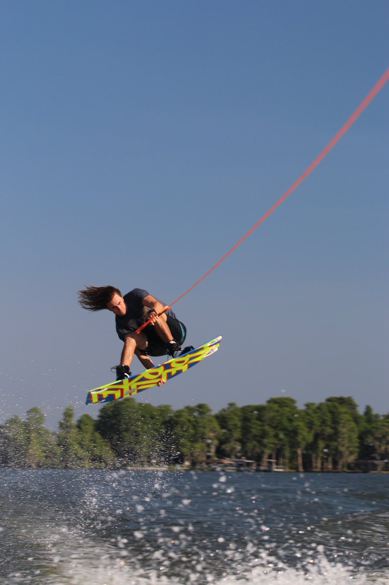 VarattiB's tweet photo. And that's how it's done...
#Varatti #boats #wakeboarding
#thatshowitsdone #mondaymotivation #mondaymatters #mondaymonday #wakeboardporn #wakeboardlife #wakeboat https://t.co/Wy4hUB28av