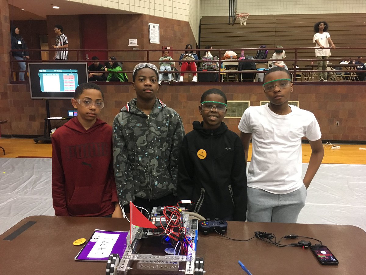 GECdpscd's tweet photo. The Robo Gators from GEC won the Cosmos FIRST Challenge Spring Event this weekend! 🏆👏🏽 Congratulations students and Mrs. Balakrishnan for a job well done! #shinebrightlyatgolightly #robotics #stem @Detroitk12 https://t.co/B11uirdhLW
