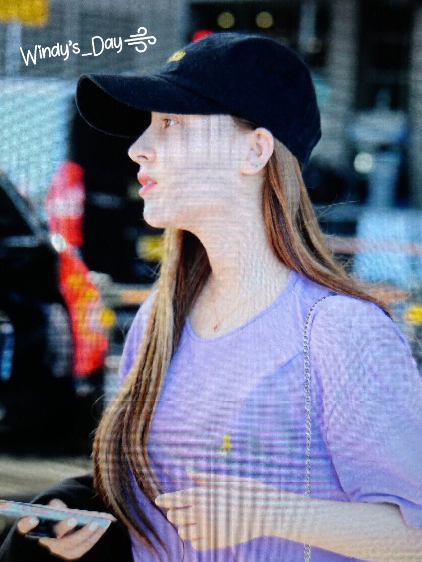 cznightnie's tweet photo. พี่น่ะ https://t.co/aCIPHDqaOH