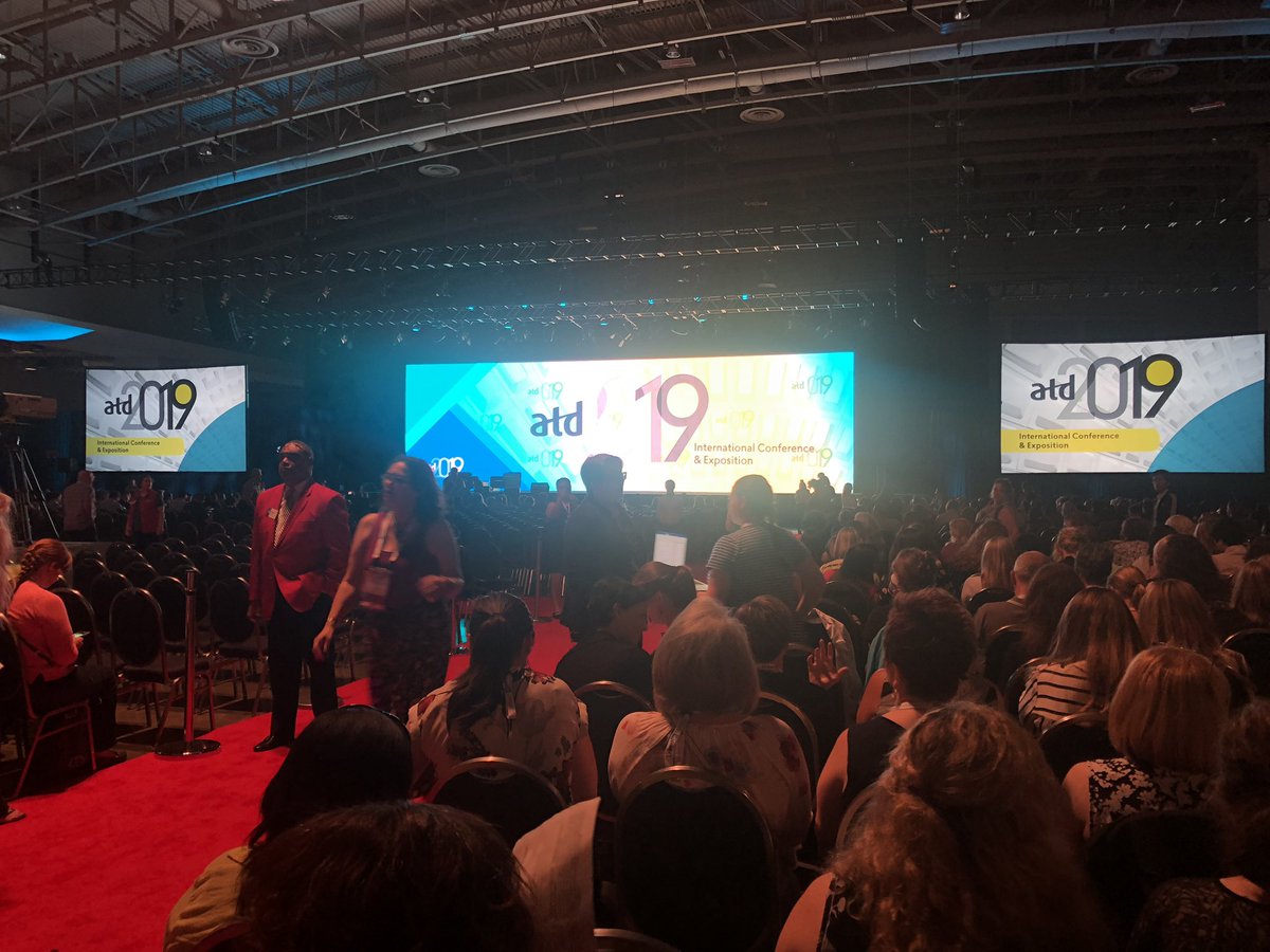 MindMappingLady's tweet photo. Time for @Oprah general session @ #atd2019! Can't wait to #LiveMindMapping her speech! #TheMindMappingLady #MindMapping #MindMaps https://t.co/AwJsQ4Hf5a