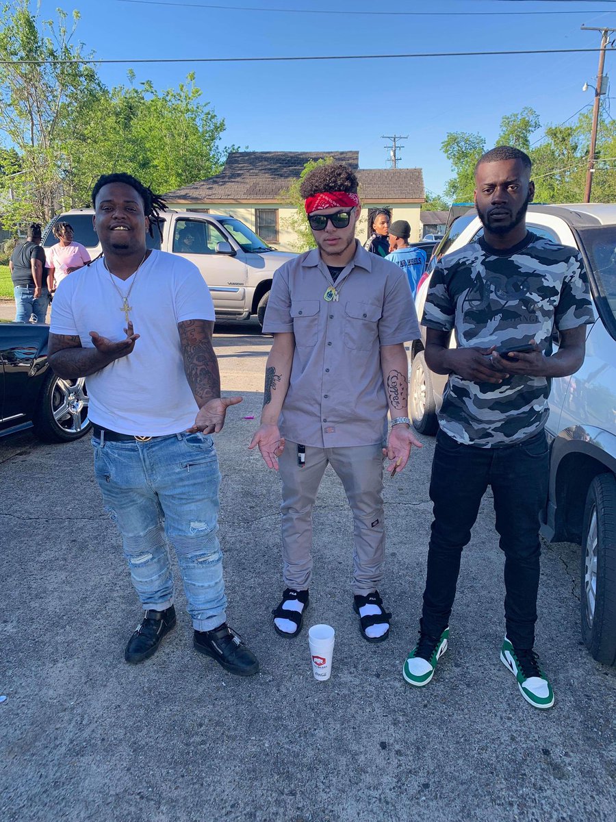 himel_andre's tweet photo. The day he lost his soul wish I could take it back ... 💔 I love yu 4ever cuz🖤 I’m 4ever riding fa yu💯 &amp; it’s 4ever #ONSIGHT🖤 pray for me https://t.co/H8uHeTueI3