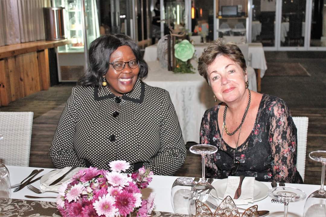 SurvalOlive's tweet photo. Surval Boutique Olive Estate welcomes the Deputy Minister of Tourism, Ms Elizabeth Thabethe #tourism #SouthAfrica #oudtshoorn @SurvalOlive https://t.co/ZlH39SjUAC 🇿🇦 https://t.co/dkk7SVrRgz