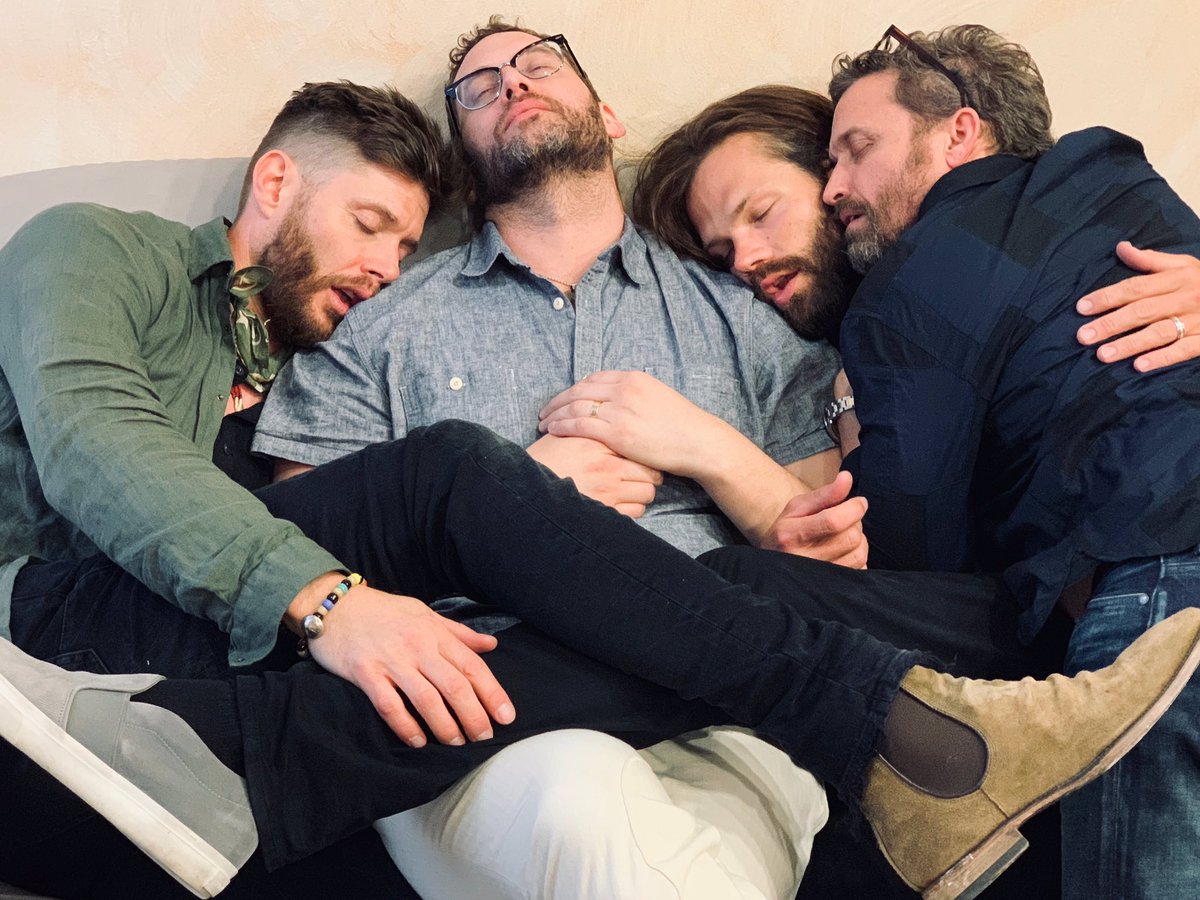 Had to get in on that nap sandwich... <a href="/JensenAckles/">Jensen Ackles</a> <a href="/jarpad/">Jared Padalecki</a> <a href="/jasonmanns/">Jason Manns</a>  📸<a href="/dicksp8jr/">Richard Speight, Jr.</a> <a href="/JusInBelloCon/">JusInBelloCon</a>
