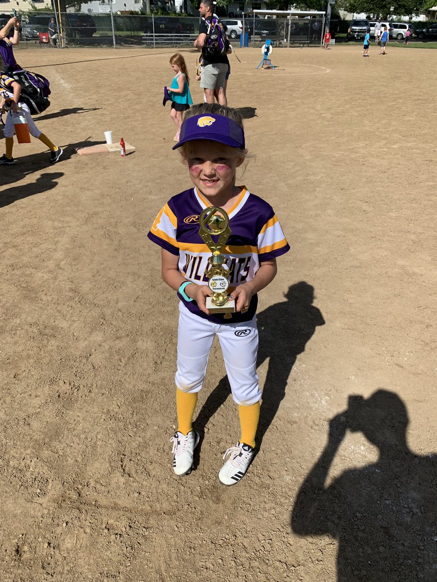 JeffFonke's tweet photo. Way to go 8u Eureka Wildcats Softball!!  First tournament Championship of 2019!  4-0 record this weekend.  Looking forward to a great season! https://t.co/RbcdmoZGMV