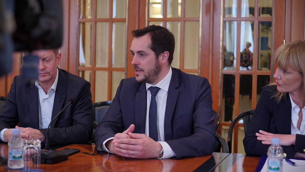 NicolasBay_'s tweet photo. 🇭🇷 « Nous sommes attachés à la souveraineté des Nations, je suis là non pas pour faire des leçons mais pour souligner les convergences qui existent entre le @NHRvatsku et le @RNational_off 🇫🇷. » #MENF #Zagreb https://t.co/6AUBwC9QEJ