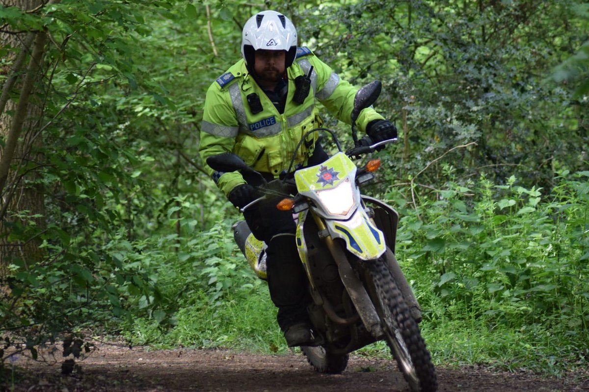 SurreyPolice's tweet photo. It's been a busy morning so far for our teams who are #OutInForce fighting #RuralCrime.
We've been tackling poaching, illegally moored boats, doing speed checks and our police bikes have been patrolling for ASB, and much more!
If you see us out and about, come and say hi 😀👋 https://t.co/wmeTiGrAoM