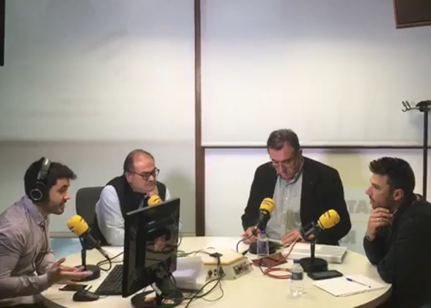 3CatAran's tweet photo. Escota aciu eth programa d'aué d'#EthmaitindAran. Aué auem hèt eth debat damb es candidats de Vielha e Mijaran, Juan Antonio Serrano, Pau Perdices e Joan Estevez.

https://t.co/3FKYOIwFuE https://t.co/aqN47cmD6j