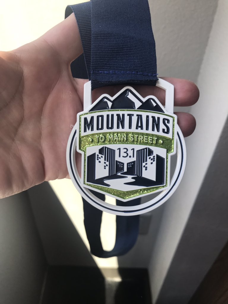 Sportymama70's tweet image. Mountains to Mainstreet Half marathon. Third 1/2 in 3 weeks. #MedalMonday #racebling #bibrave #runchat #runningmotivation @MainFanatics