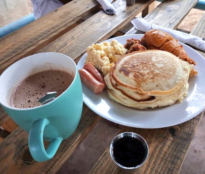 PancakeHubNG's tweet photo. The weather in Lagos today makes this combo feel right. Something hot, hot, hoooooottttt๐ฅโ๐ฝ๏ธ๐ฏ๐ฅ๐จ๏ธ๐ฉ๏ธ๐ค
#mondaychill #rainyday #coldweather #keepingthingswarm #hotpancakes #hotsides #hotchocolatedrink #hotbeverage #pancakesforbrunch #pancakehub https://t.co/oBtujZUks6