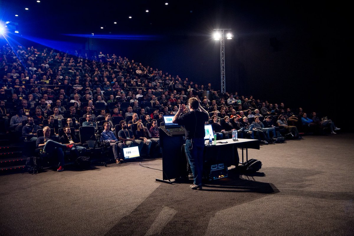 The Devoxx Belgium registration is on 🔥🔥🔥 
Already 32% of the conference tickets sold after 2 1/2 days 😱