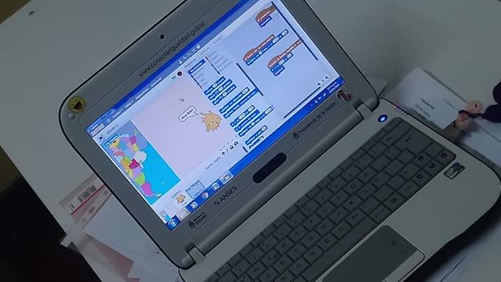 marilepel16's tweet photo. Scratch en el aula, actividad de ida y vuelta. Ultimo encuentro!!! muy buenas producciones, experiencias y el desafio de continuar trabajando y aprendiendo juntos!!! @CIIESanCayetano @BAeducacion @BaheDfc #Scratch https://t.co/nwLhxQptkF