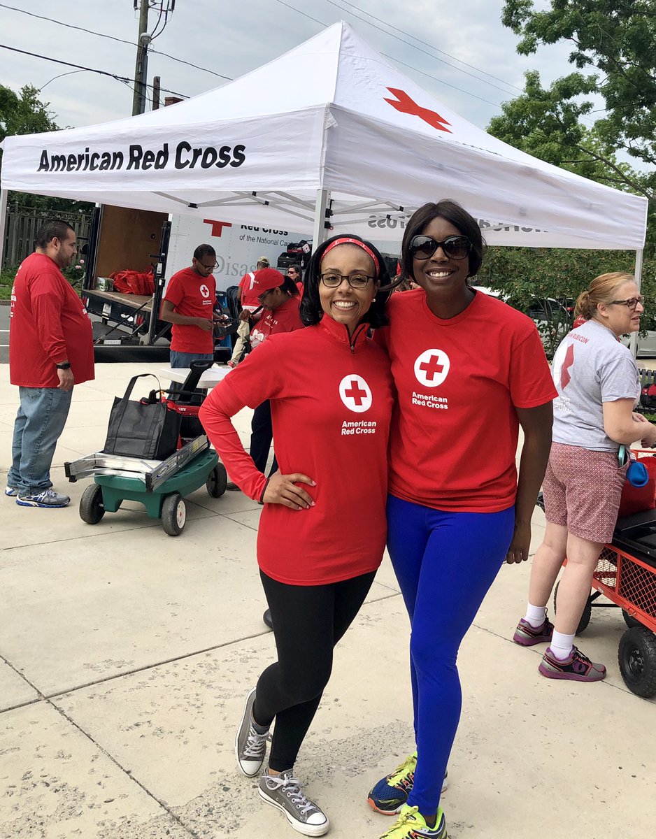 JLWPres's tweet photo. Thank YOU @RedCrossNCR for the opportunity to #volunteer over the weekend with the @RedCross #SoundTheAlarm Campaign! @JLWDC enjoyed saving lives &amp; helping residents of @AlexandriaVA create fire escape plans! #JLWLOVE #MondayMotivation https://t.co/Se8ToLjTDg