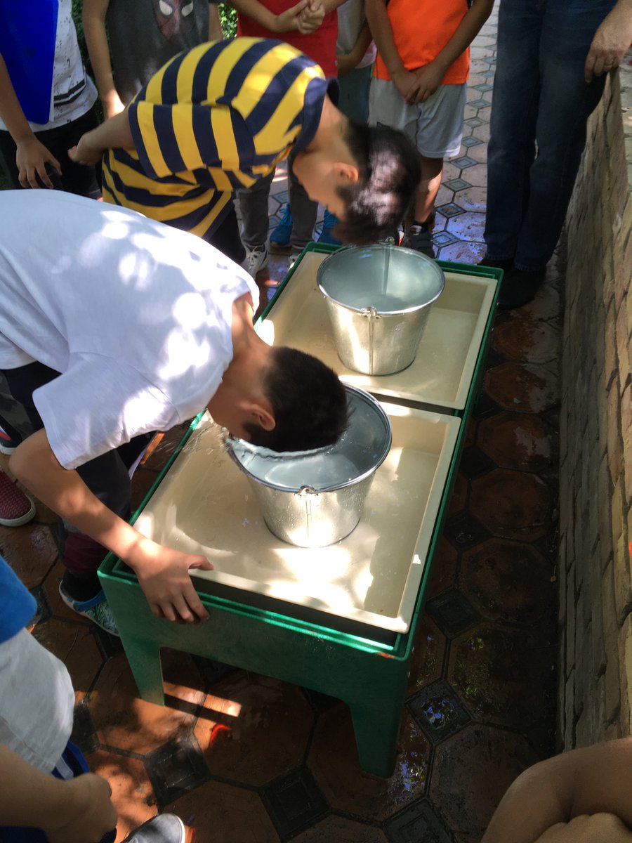 MattCromwellPYP's tweet image. G5 measuring the #volume of their heads on a sunny afternoon in Tashkent. Lots of data, predictions and fun! #PYPmath #Eureka