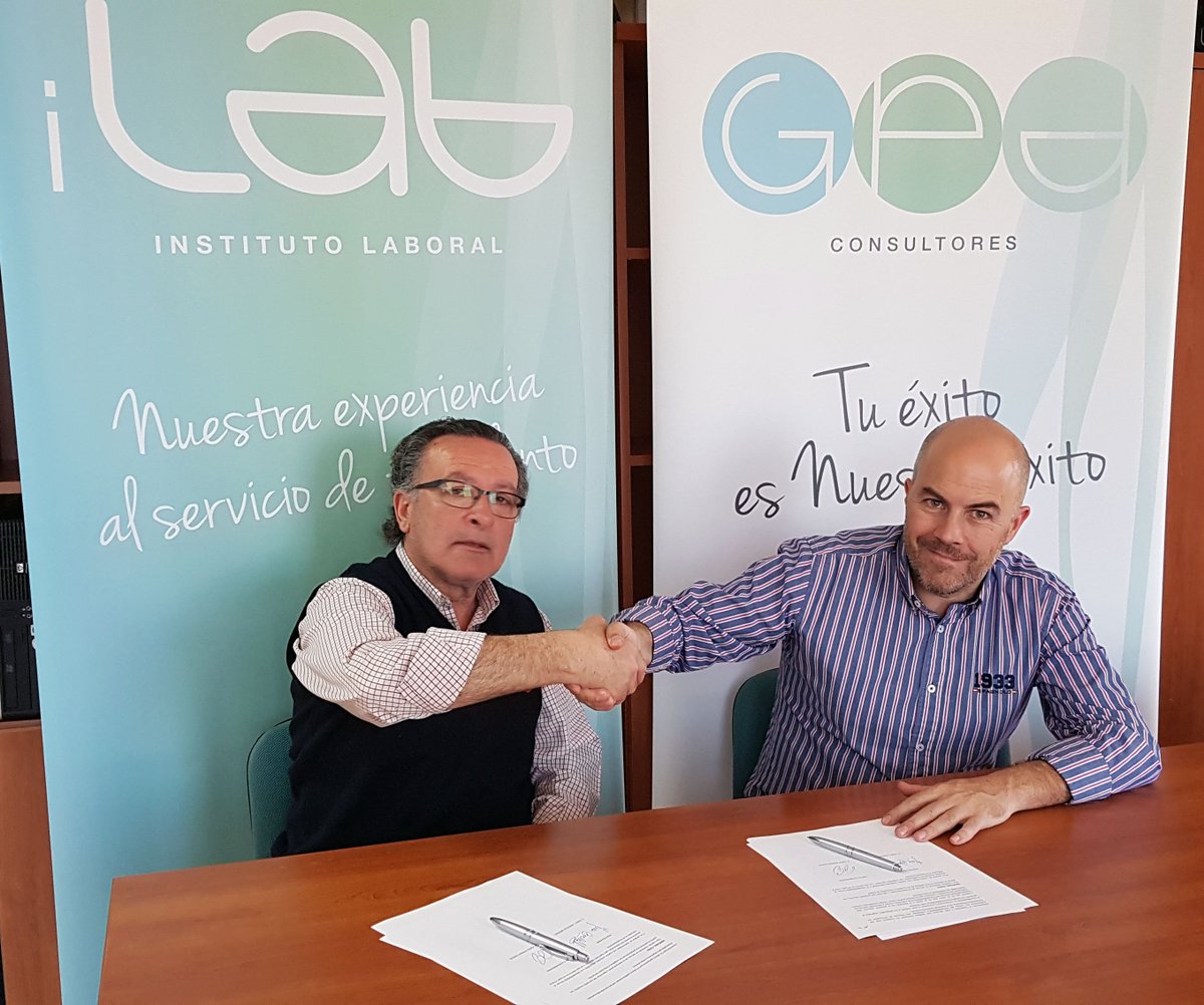 ilaboral's tweet photo. Hoy hemos firmado un acuerdo de colaboración con FRUVERSE para llevar la formación a sus asociados.
                   ¡Seguimos avanzando!
#formación #asociación #vendermas #comercio  #formacióndecalidad https://t.co/L9kfpf7ina