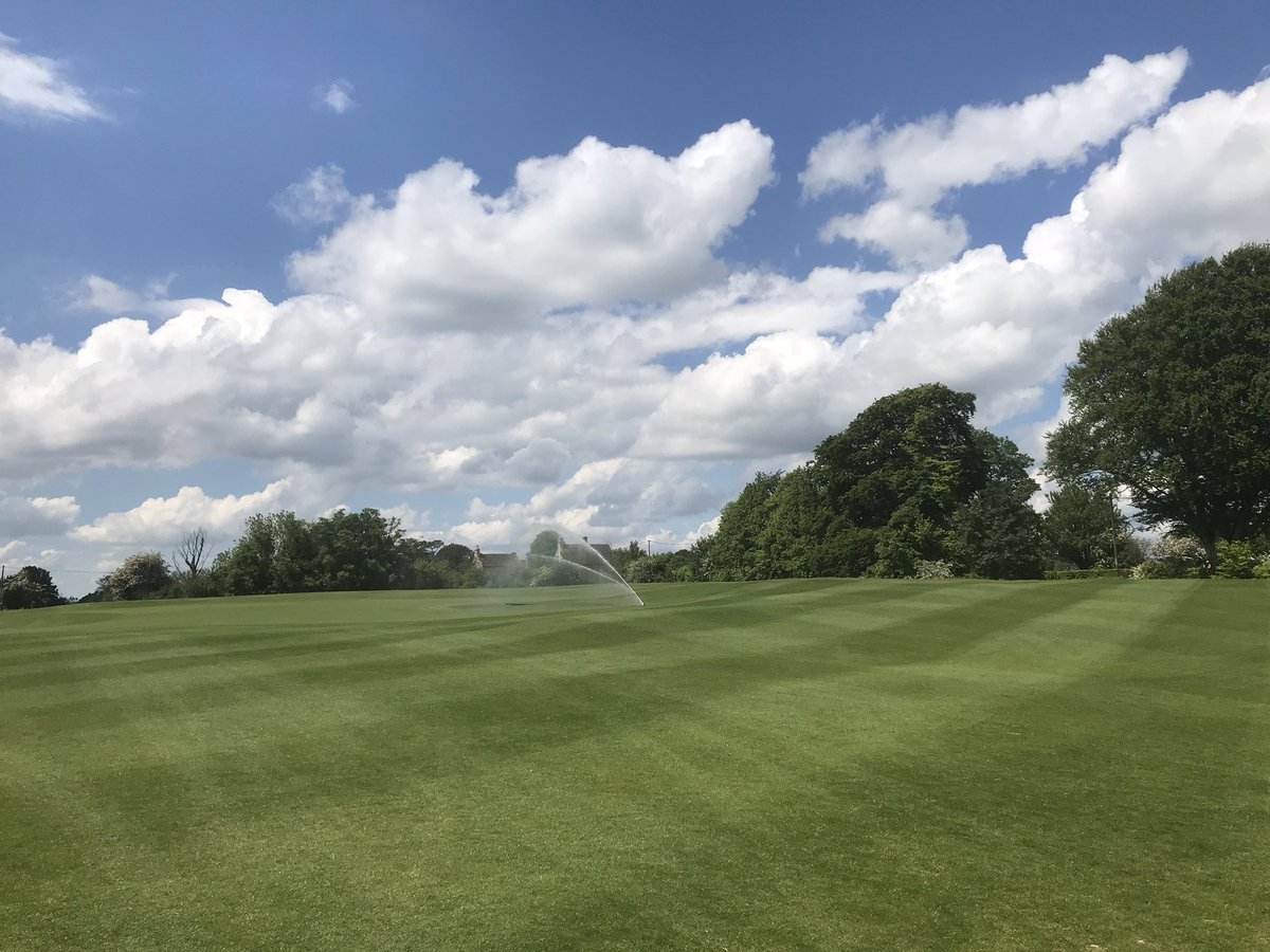 MarkSim93794378's tweet photo. Greens fertilised this morning, fairways, approaches and tee banks cut, course looking sweet
16th Fairway received 1st cut post application of @HeadlandAmenity Elevate Fe
#coursepresentation @KingsdownGC https://t.co/x9bFTtRipC