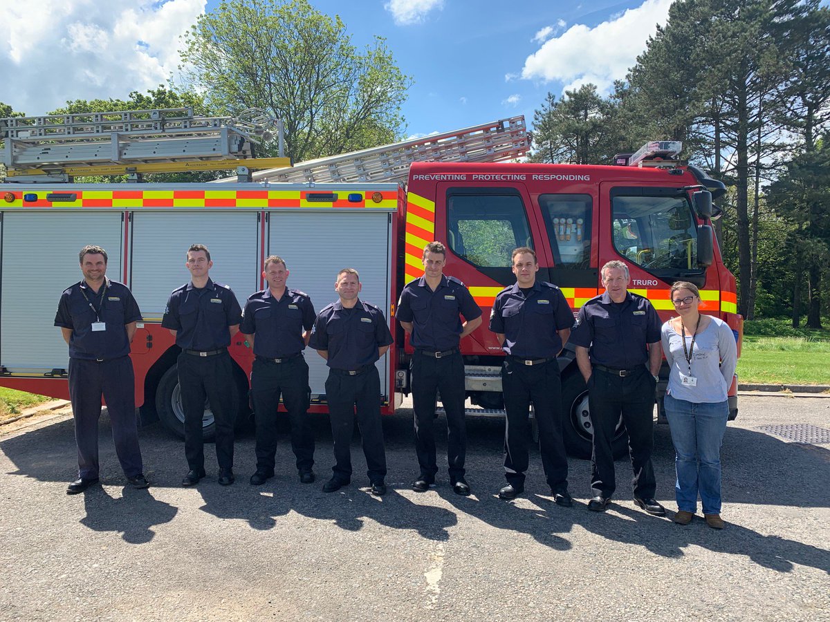 CornwallFRS's tweet photo. This afternoon our Service in partnership with Health, Safety &Wellbeing Service are hosting an employee engagement event to encourage @CornwallCouncil employees to be a #SaferDriver, offering the opportunity to receive a range of advice&information.Visit: https://t.co/LAkoOgNMwx https://t.co/qLc2PspcJq