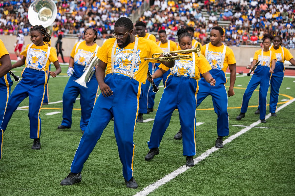 AlbanyStateUniv's tweet photo. @hbcugrad Here is a throwback from 1964 and a current picture of the Albany State University Marching Rams Show Band! 🎶🔥💯 https://t.co/8p5LKOaVFD