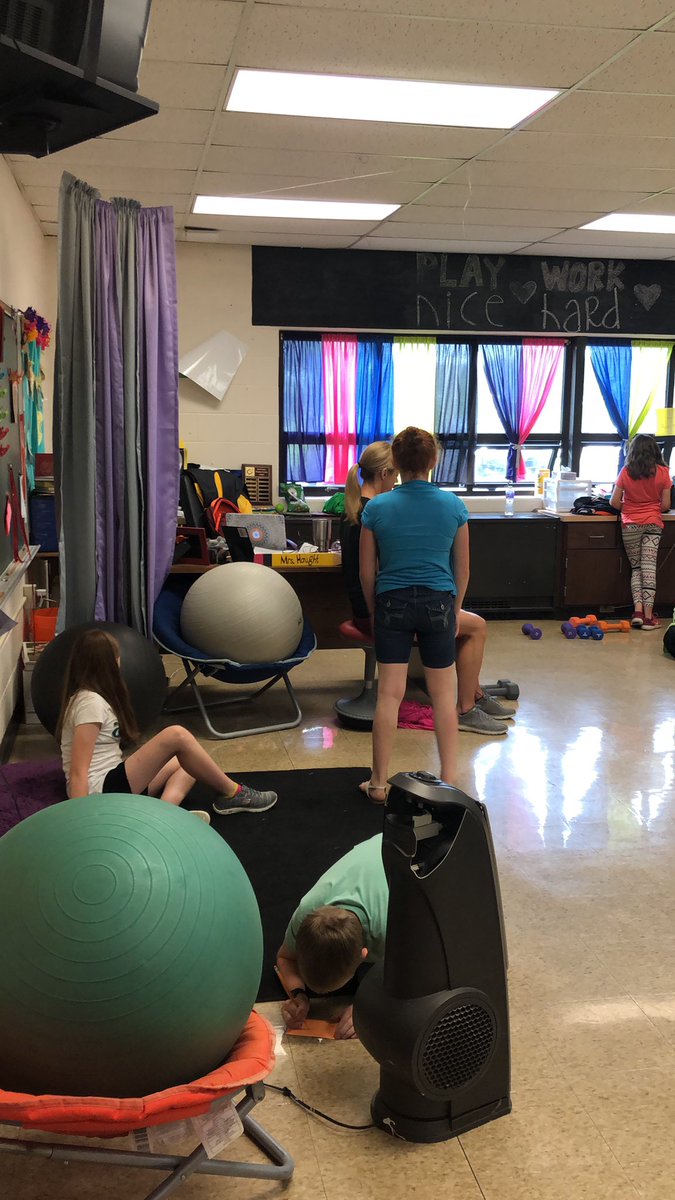 BrookColts's tweet image. Fitness class. #experienceweek2019 #BrookColts