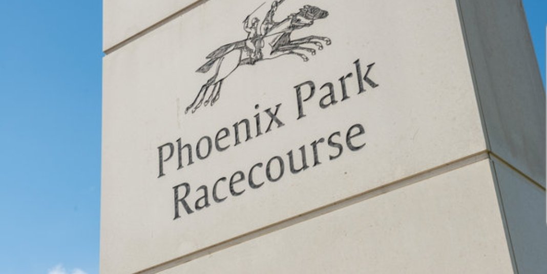 MeanwhileDa's tweet image. FINGAL CC has been asked to halt all future development @ the pheonix park racecourse, as proposed new apartments to be built on field that Colin Farrell &amp;amp; Fidelma from Glenroe once drank in. Local Clr Led Teddy said "it's da Northsides Manhattan cafe, &amp;amp; needs to be protected"