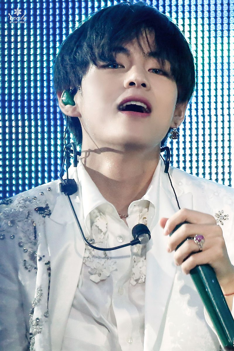 190519 SYS 뉴저지 고화질

누나는 취할거야
너라는 예술에 취할거야
왜냐면 

예술도 술이지뭐 라고 남준이가 그래써 ...

#뷔 #V #taehyung #태형 #김태형 #태태  #방탄소년단 #BTS⁠ ⁠ #防弾少年団   
<a href="/BTS_twt/">방탄소년단</a>