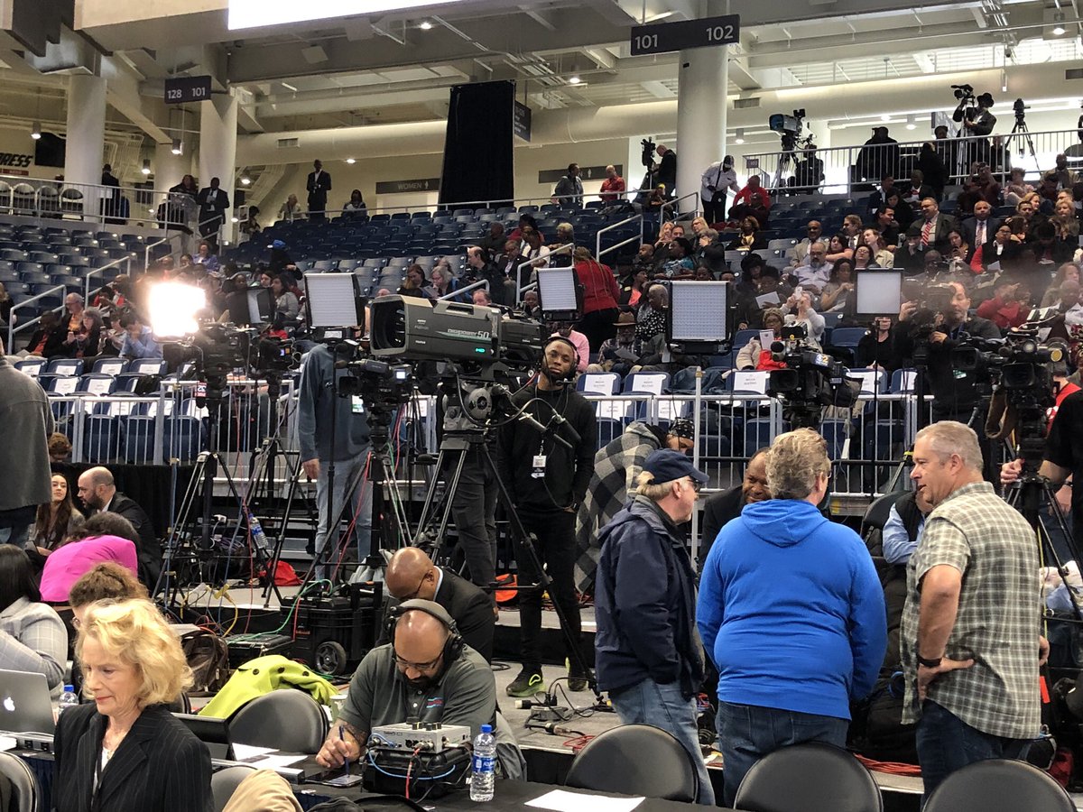 TeamStrategia's tweet photo. #StrategiaInAction at the inauguration of Chicago Mayor @LightfootForChi!! Watching history made! #ThinkPlanDo https://t.co/op4ZICNenE