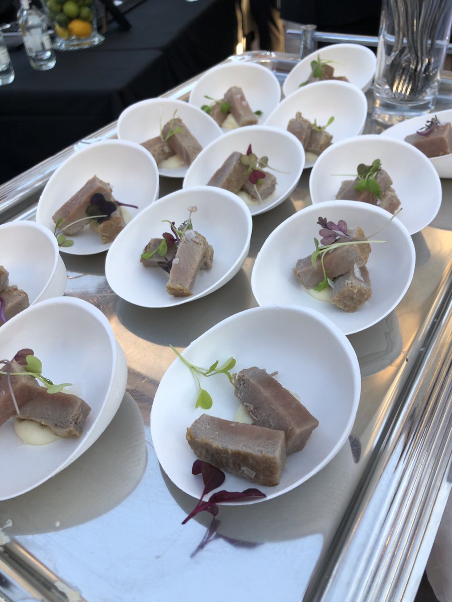 ChefsAndKids's tweet image. Empieza el cóctel y @CookplayCuisine presenta Chikio, su nueva vajilla 100% compostable y 100% degradable diseñada por Ana Roquero. #ChefsAndKids2019